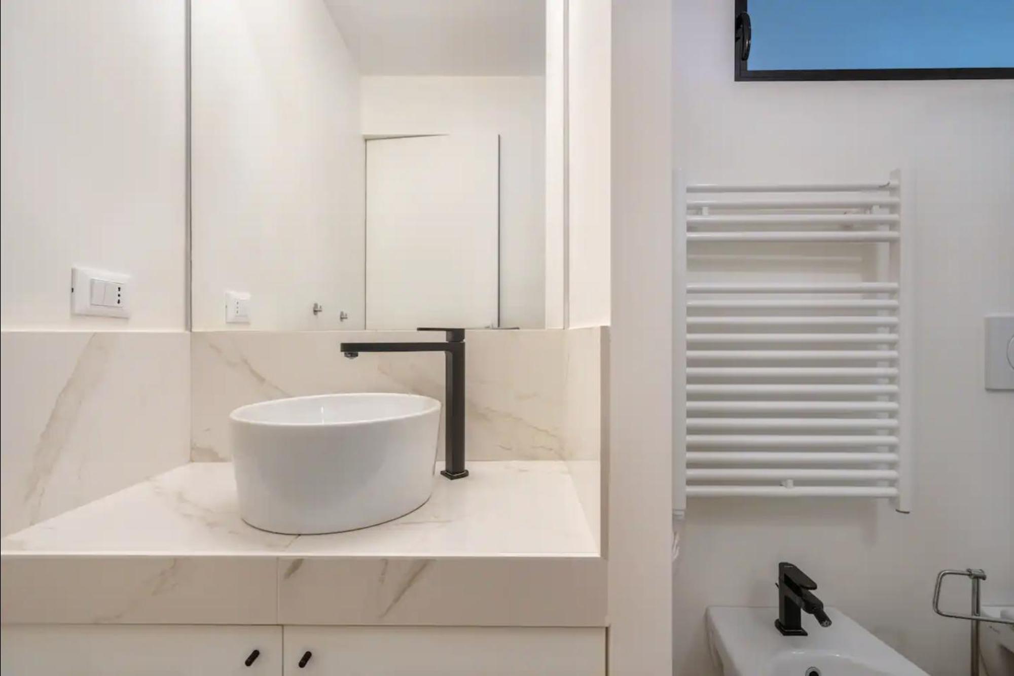 Modern Loft In Porta Venezia - Hosted By Sweetstay ميلان المظهر الخارجي الصورة